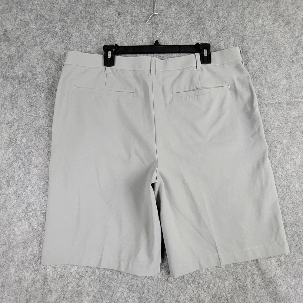 IZOD Golf Men 38 Straight Fit Shorts Gray Performance Stretch Flat Front Casual